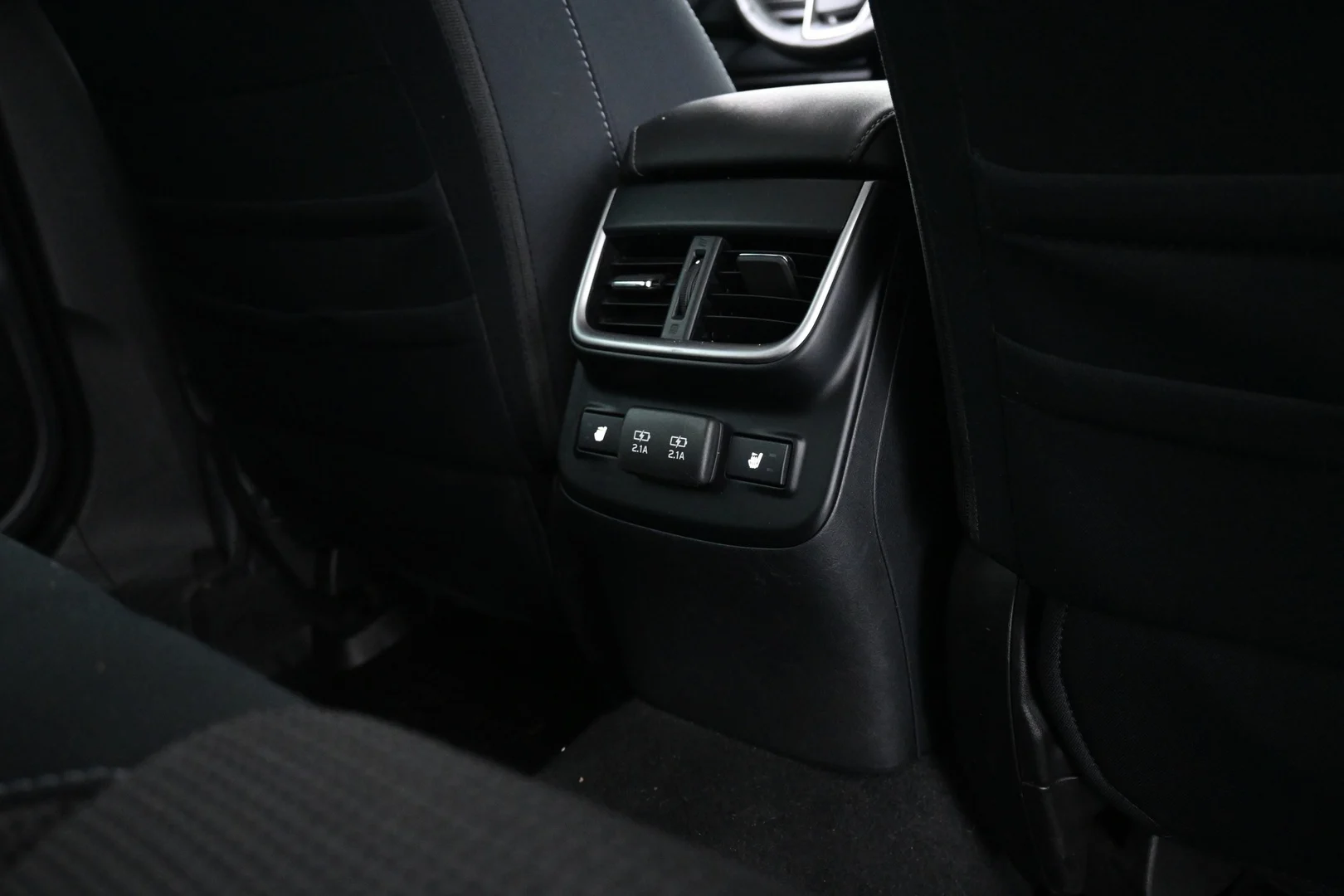 Car Image - 2eCyjXJhaaK00CgzpnFXrI