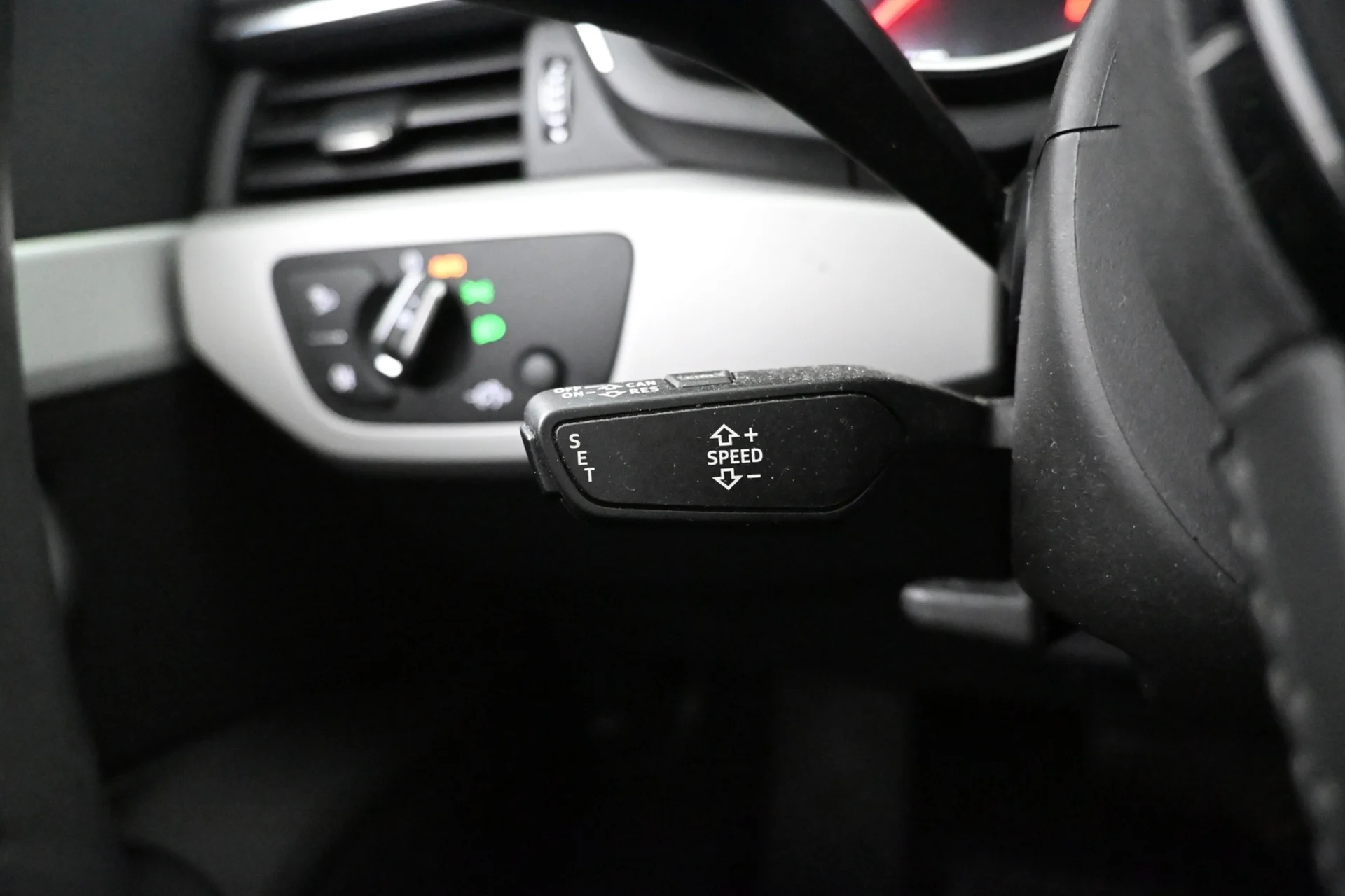 Car Image - 4JBB1tXMfyzzzG0c48Hqqy