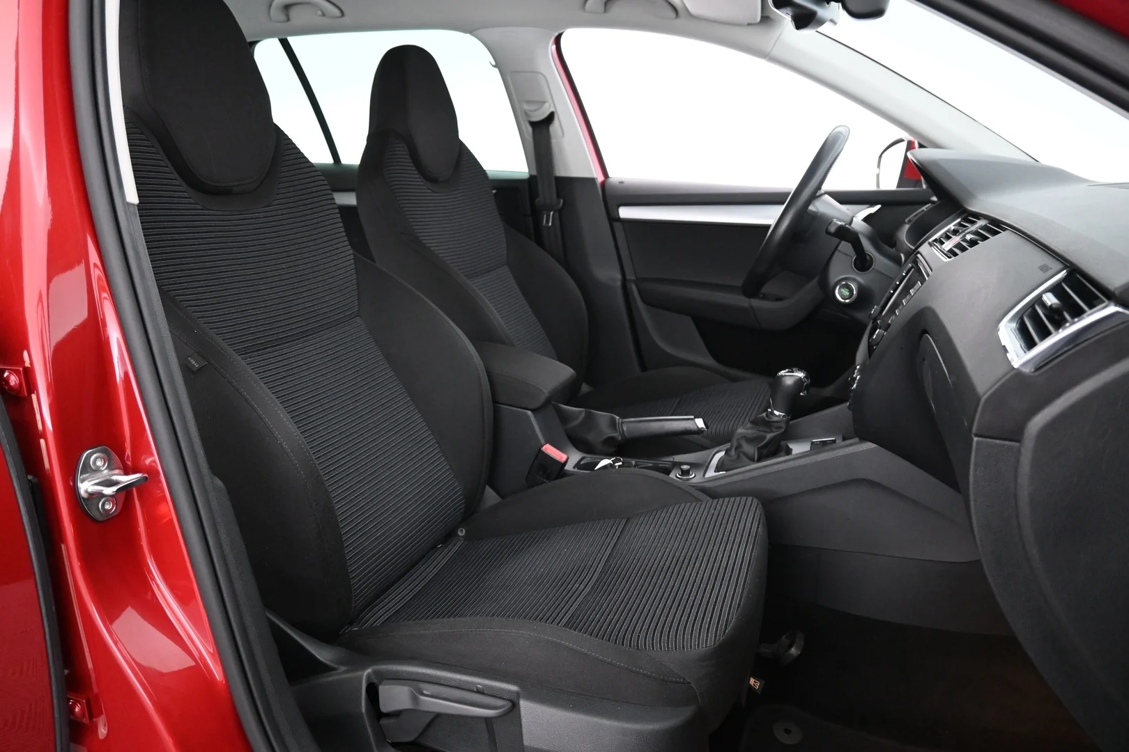 Car Image - 2Q4XcGlGjuImrbX3qycF8