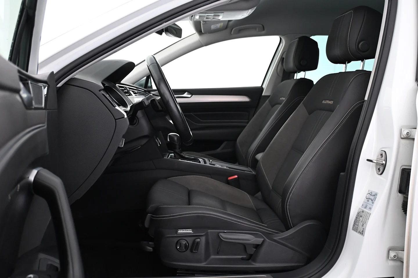 Car Image - 57kebgY0UalCNbUZE0aI9T