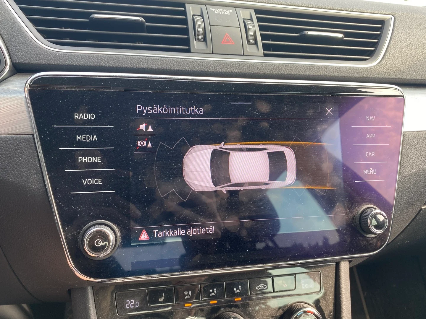 Car Image - 2It9zYIbAXGN6xDKnRlxF0