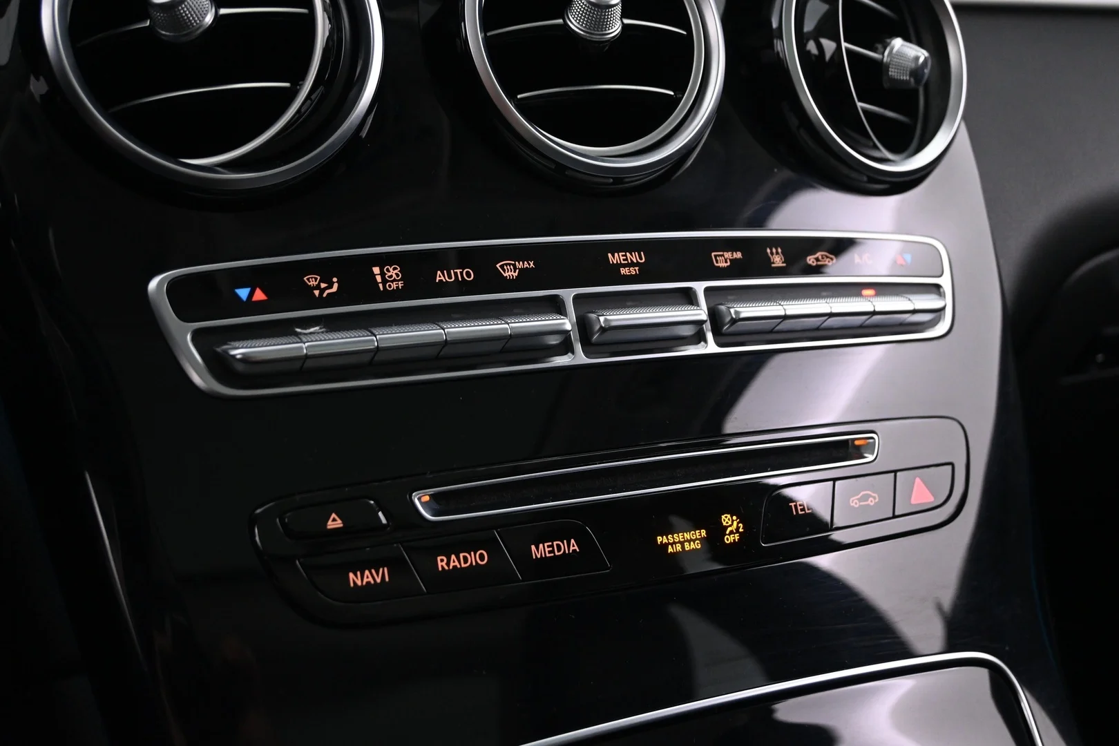 Car Image - 709QXXJAbLGCeKqNQ7FRco