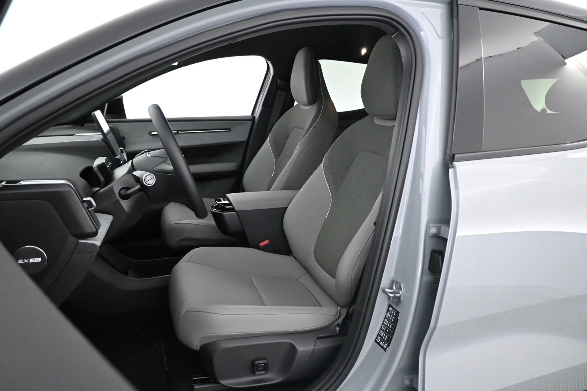 Car Image - ZpvQH2Set6FAocnQGlZX4