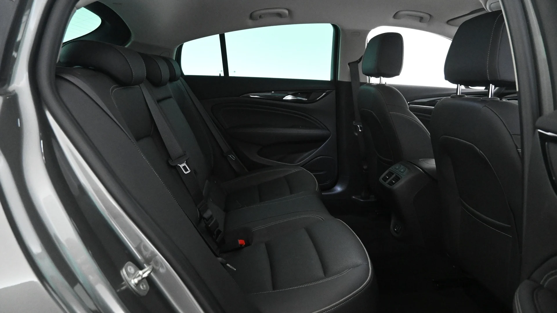 Car Image - 6OxzE3uAE9rkrVqBg8Z8LP