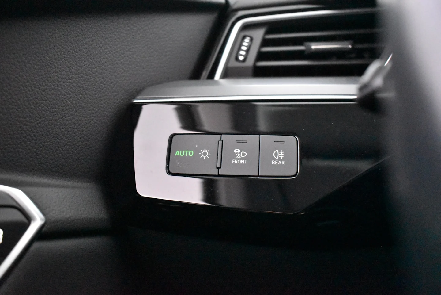 Car Image - 2Lp3WN3dlr0nvEcMC4sb4p