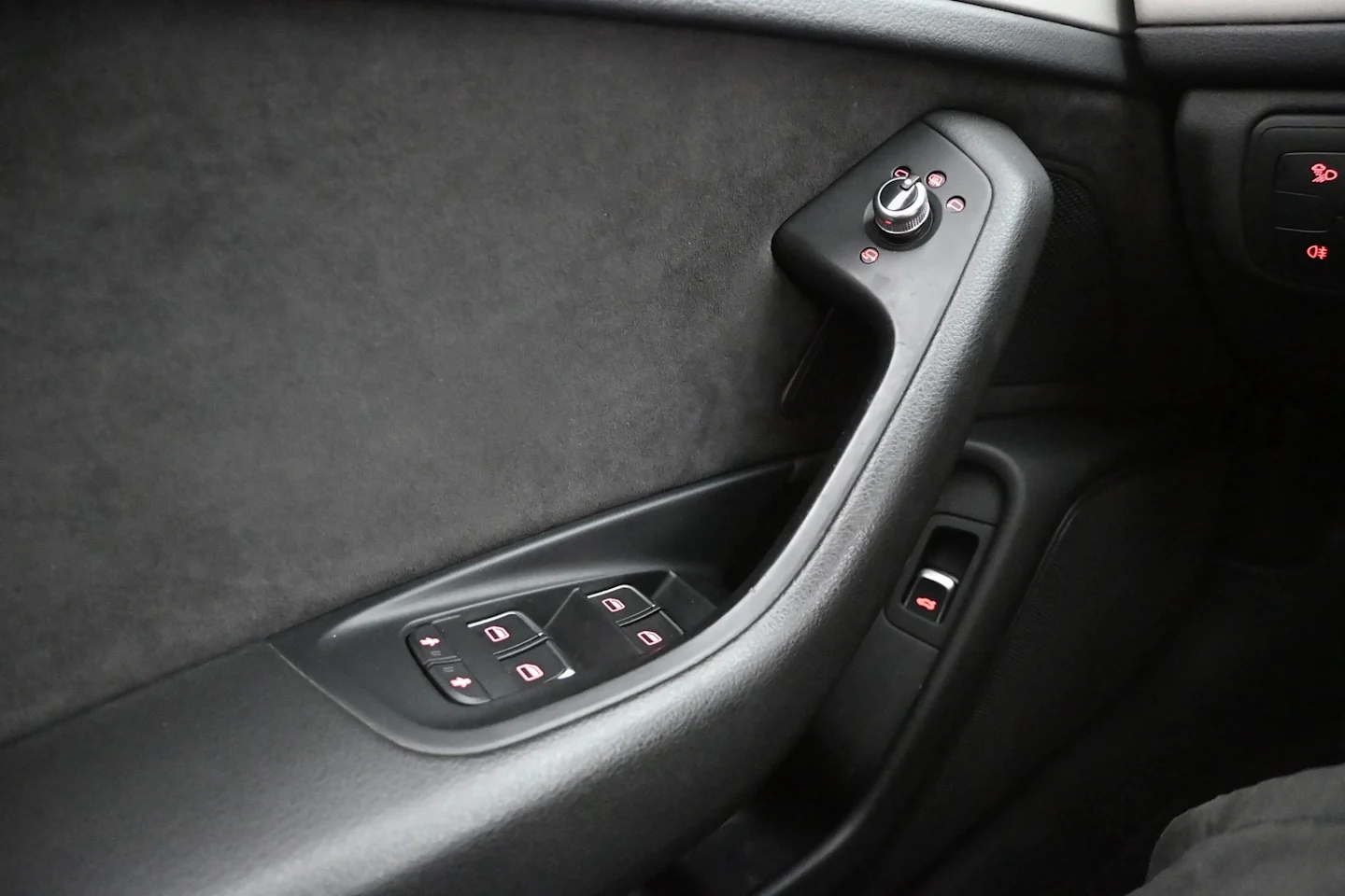 Car Image - 6iL0KETZZPbai0Wgnax1vC