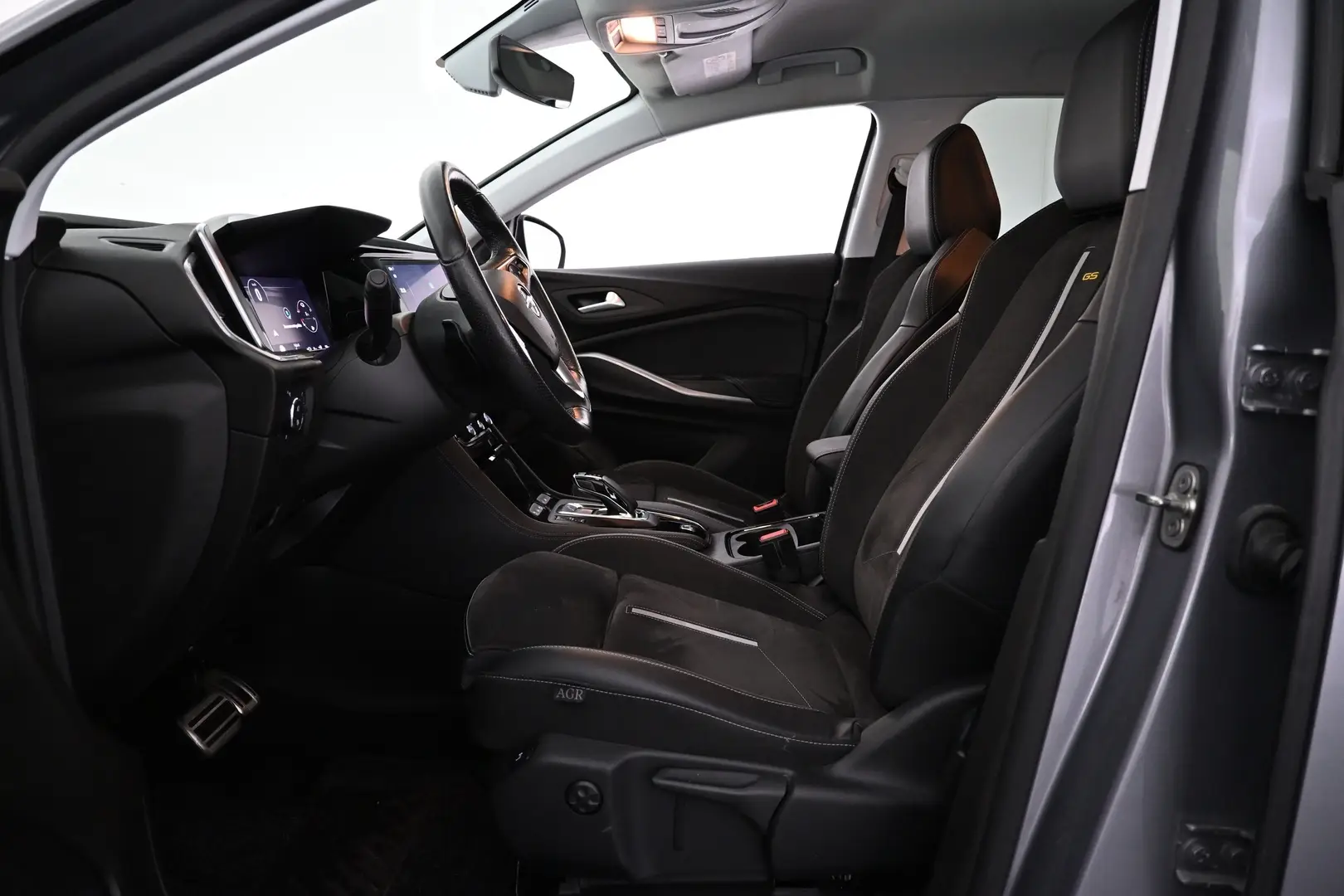 Car Image - 3taQrILPvUyrWxsc49orLb
