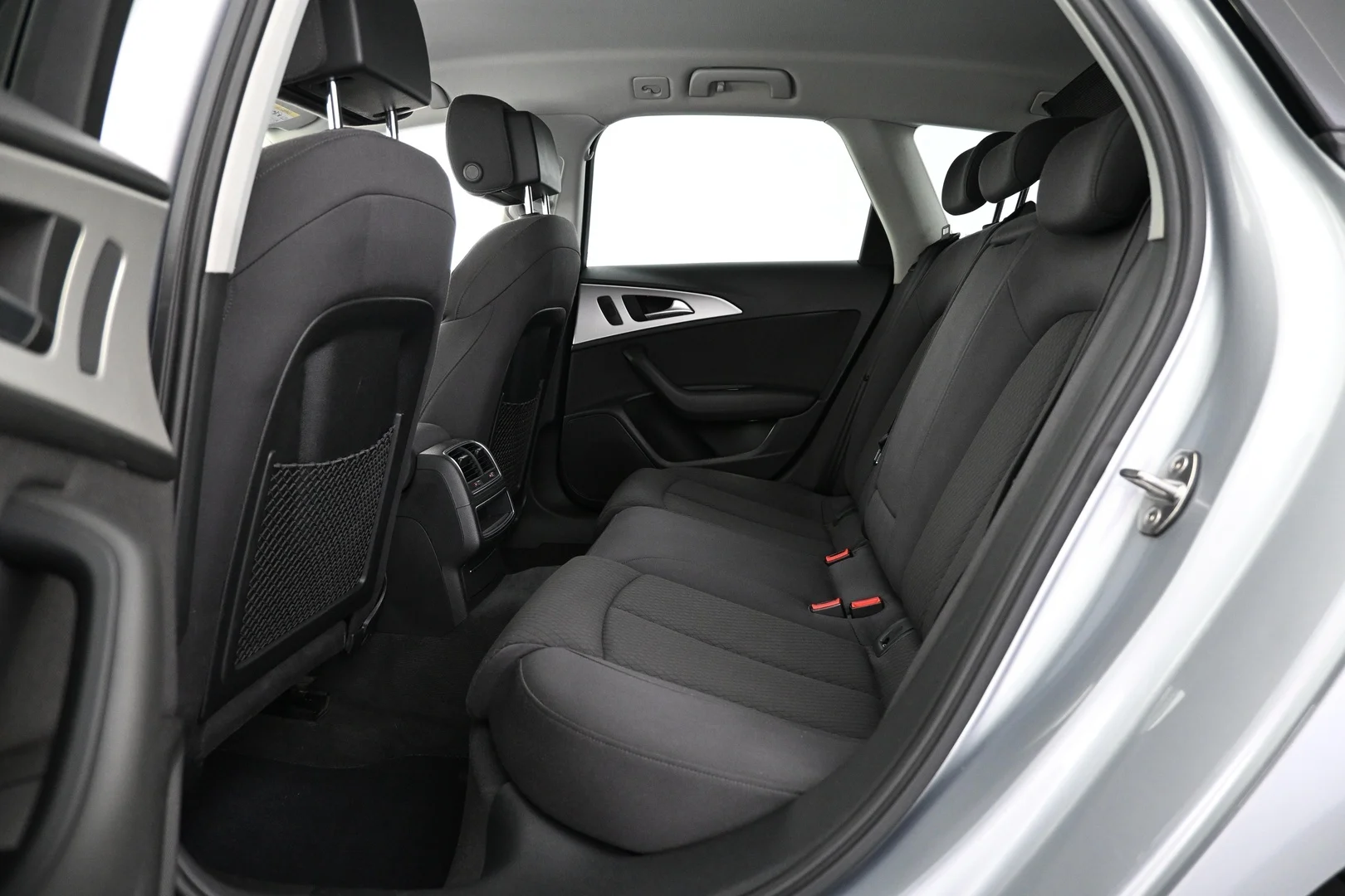Car Image - 3EiiYGUp6XvJDncb9sjRMa