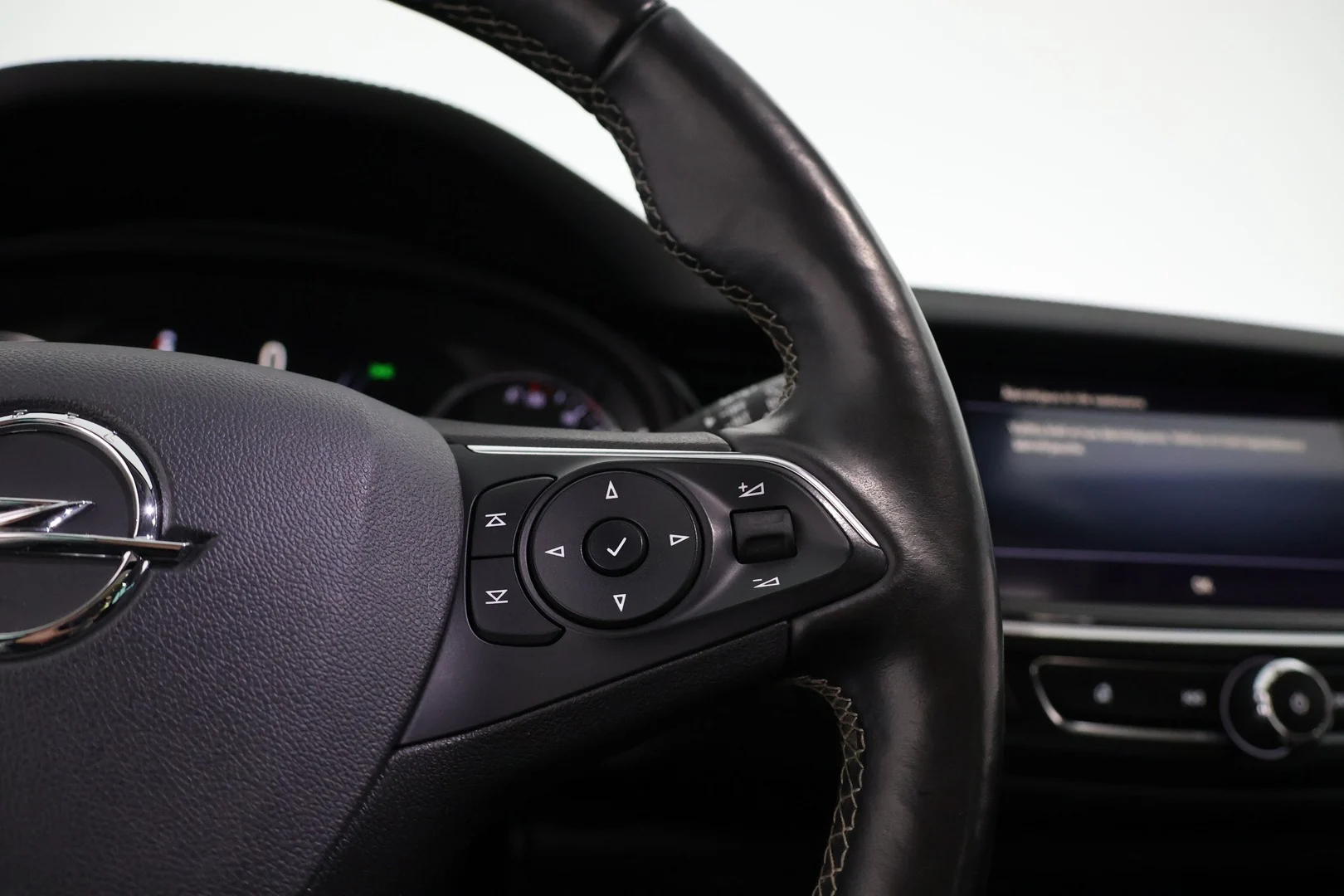 Car Image - 32XrjrrLno3xYp6ljFl9pZ