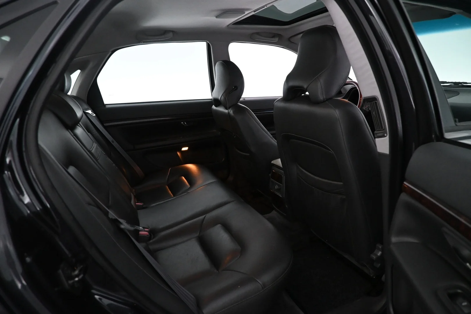 Car Image - 3If7aLyuEh30pLqO8QXHuc