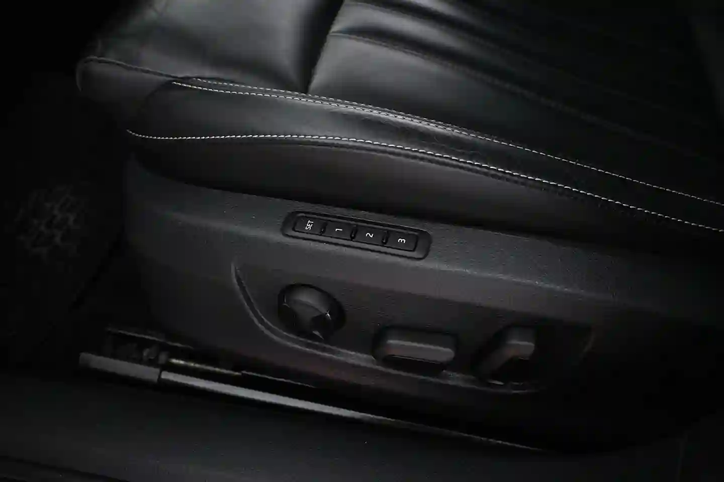 Car Image - yoWYJ7bbNn3bSf7Qz4j5T