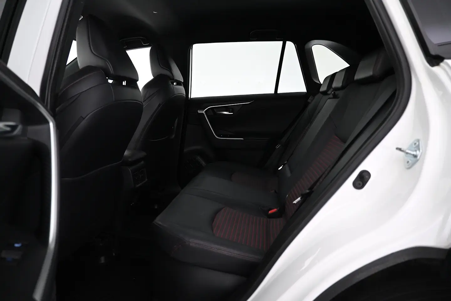 Car Image - 6XGfNjP38kYhVYduEGrIUu