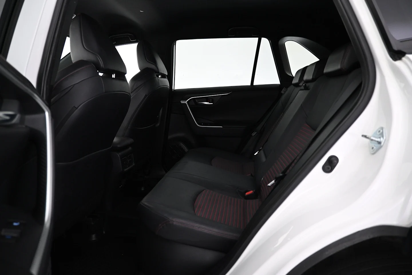 Car Image - 6XGfNjP38kYhVYduEGrIUu
