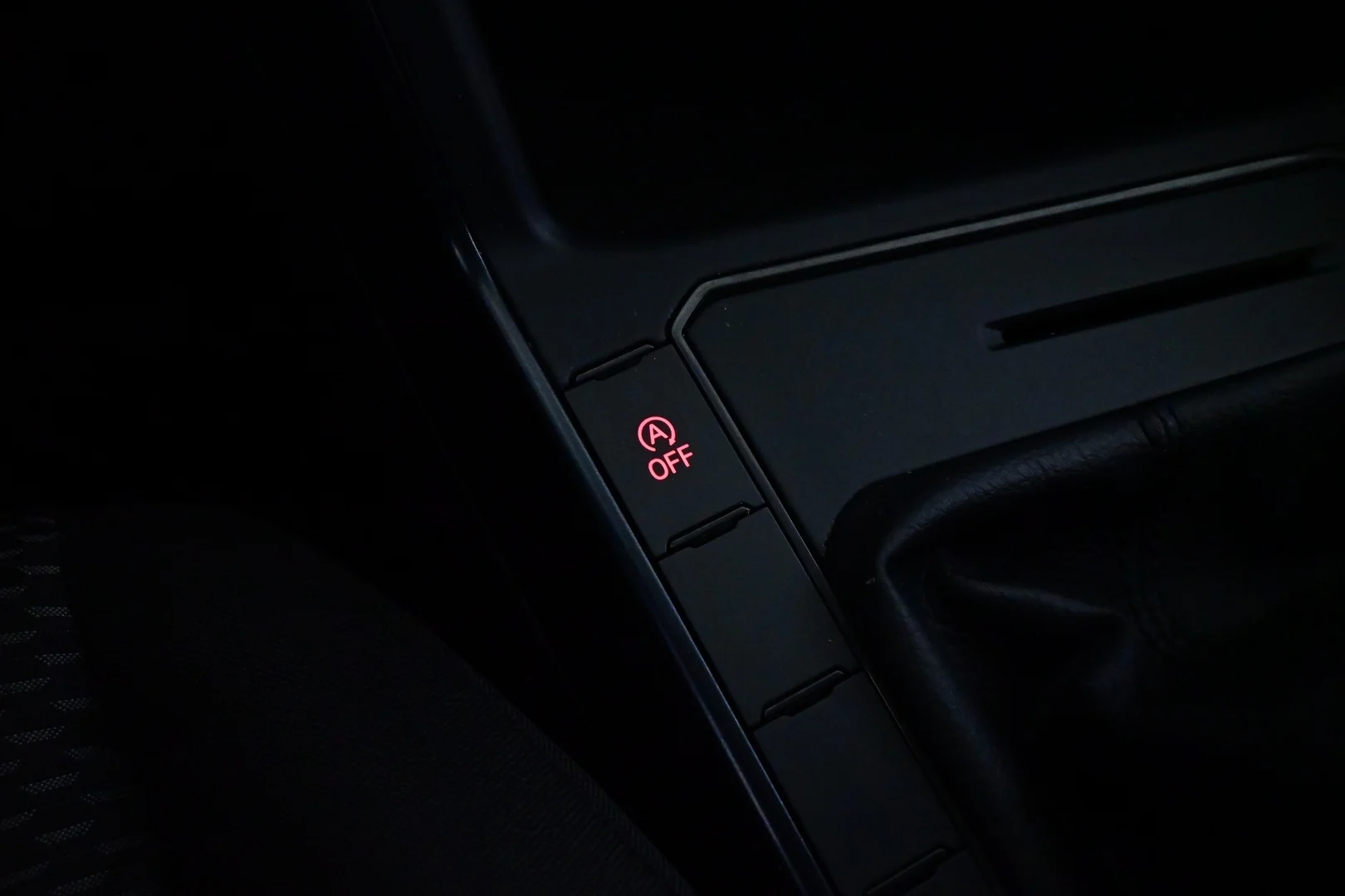 Car Image - 7lINzQMIFpDr0BjvZFV4lR