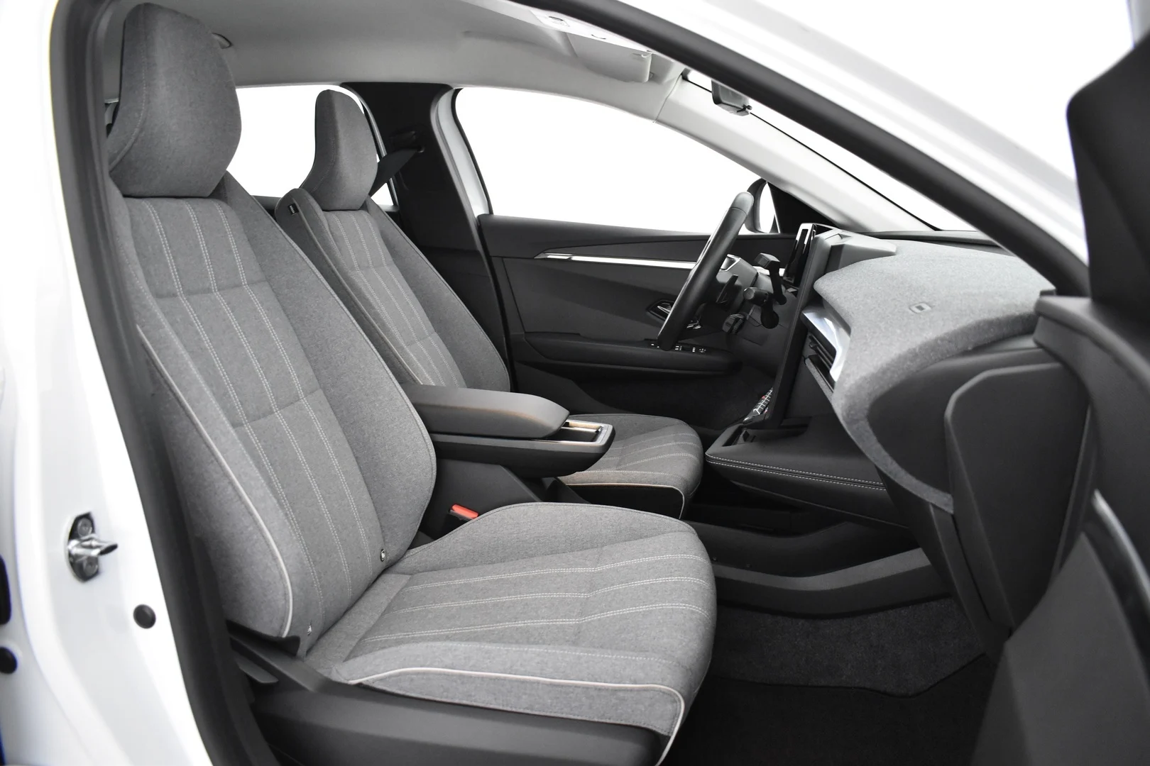 Car Image - 4MaXrtwDAXXgr5QXqnCwvS