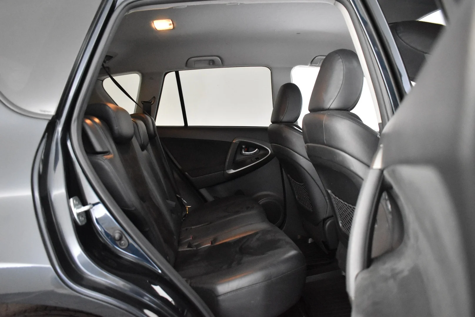 Car Image - 4hBML29hR106LYlFTdRhcU
