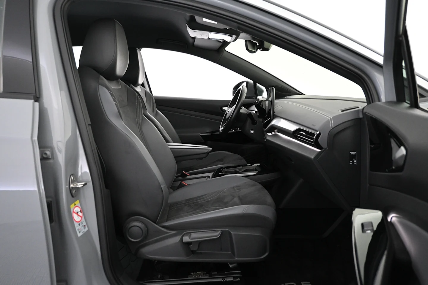 Car Image - 7vYQKWXaJ8BXrhEBtIm3w6