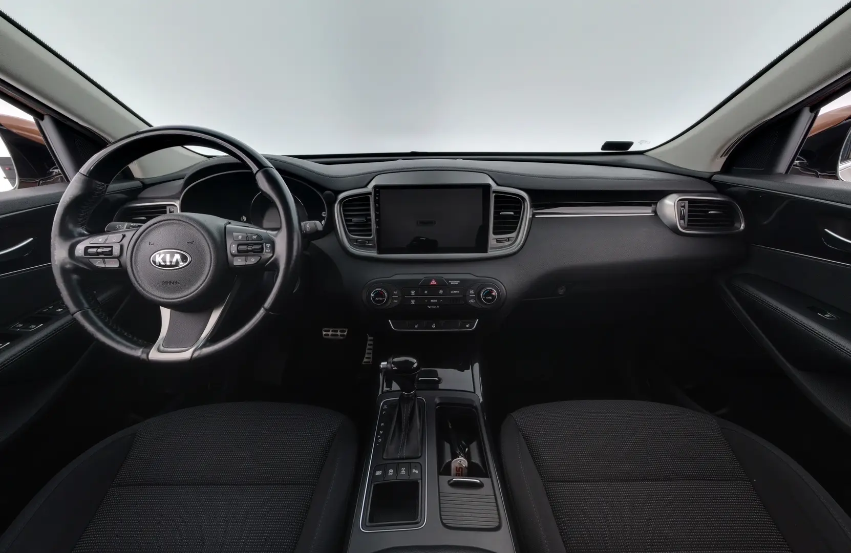 Car Image - 6SeGZeFlnh4bB6SLnQPAaA
