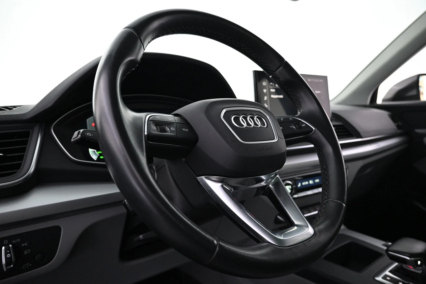 Car Image - 2i9w7pA5mbD72lGHgt2xwZ