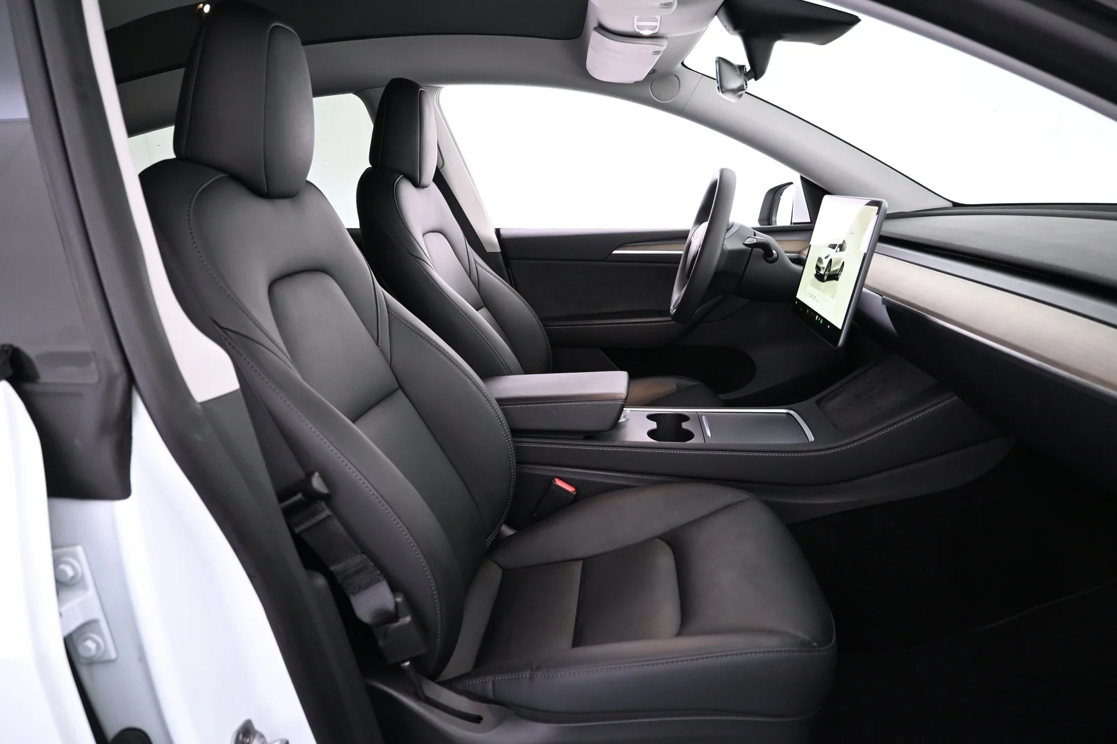 Car Image - 7kG3th3ieoHuUtHv0vzMOk