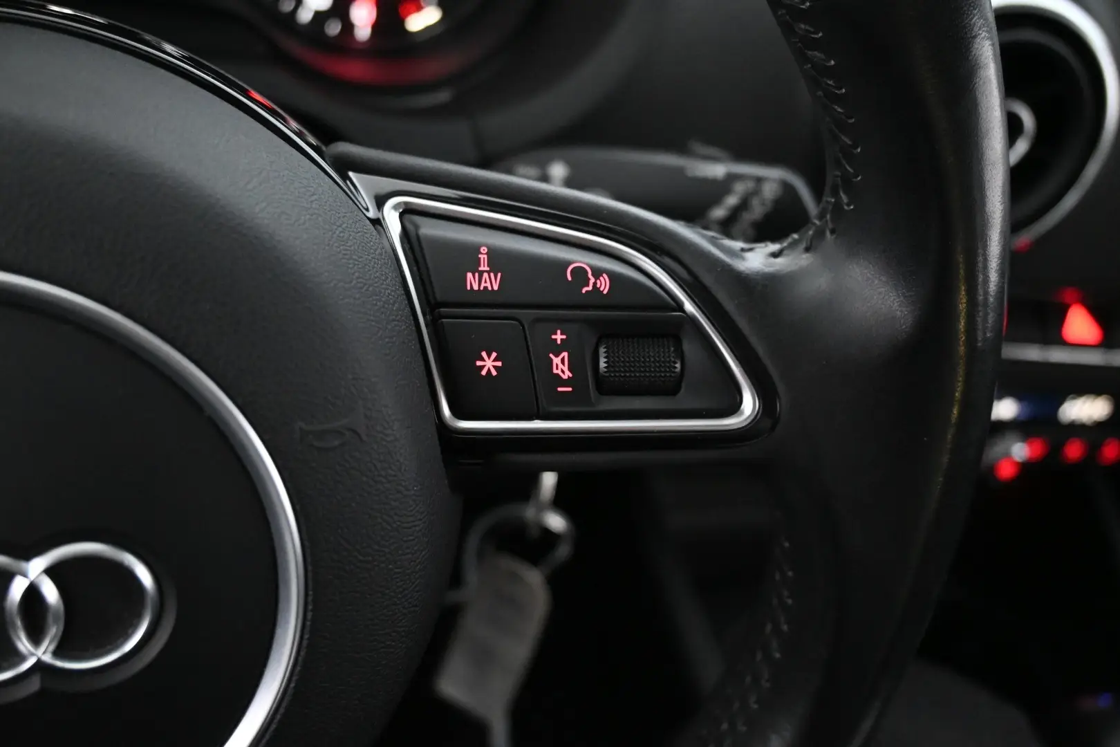 Car Image - 3V7yQg04JahpblBfgHqd2J
