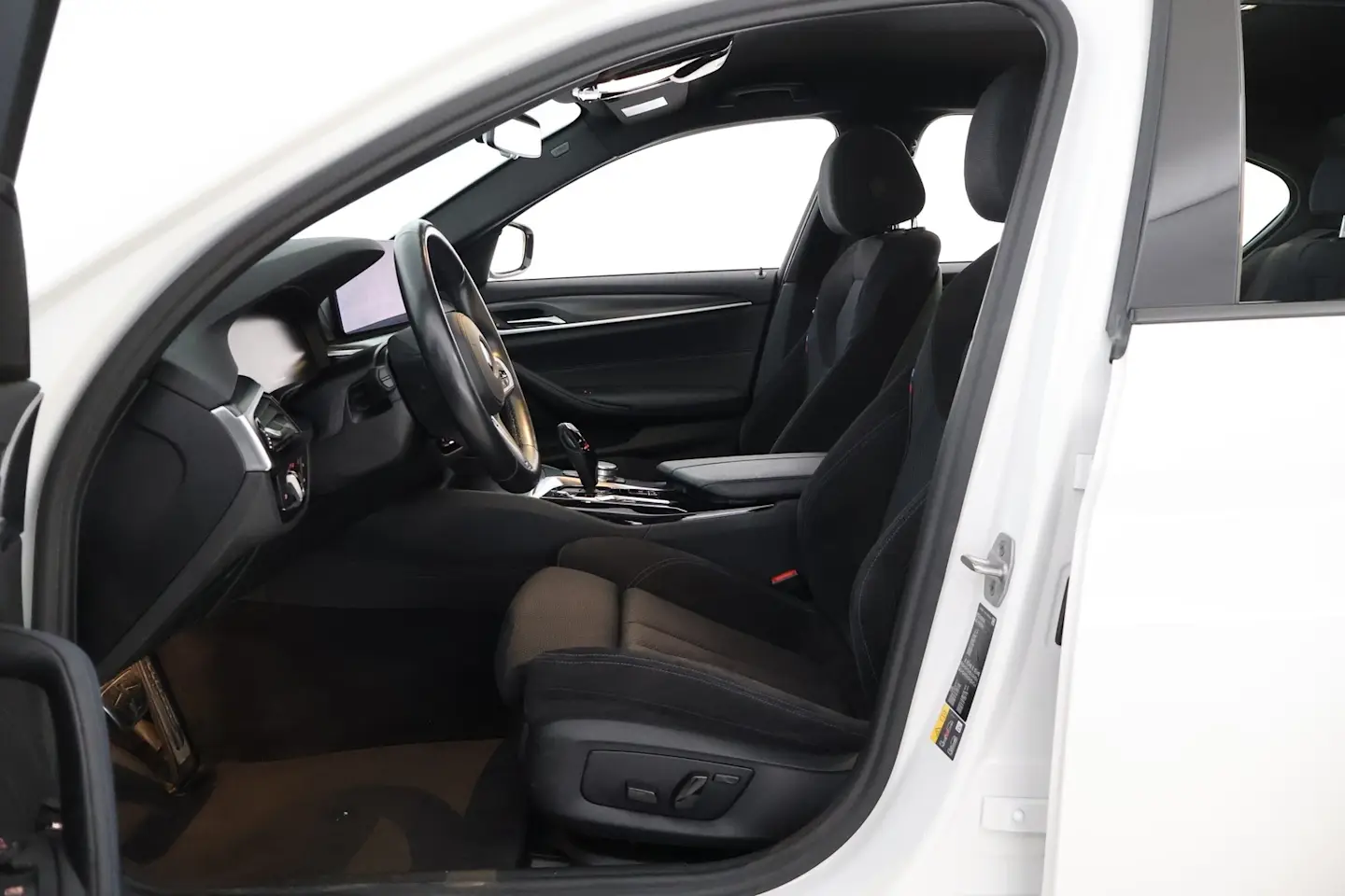 Car Image - 4dlW0SPZk1uF7IrAuai8RL