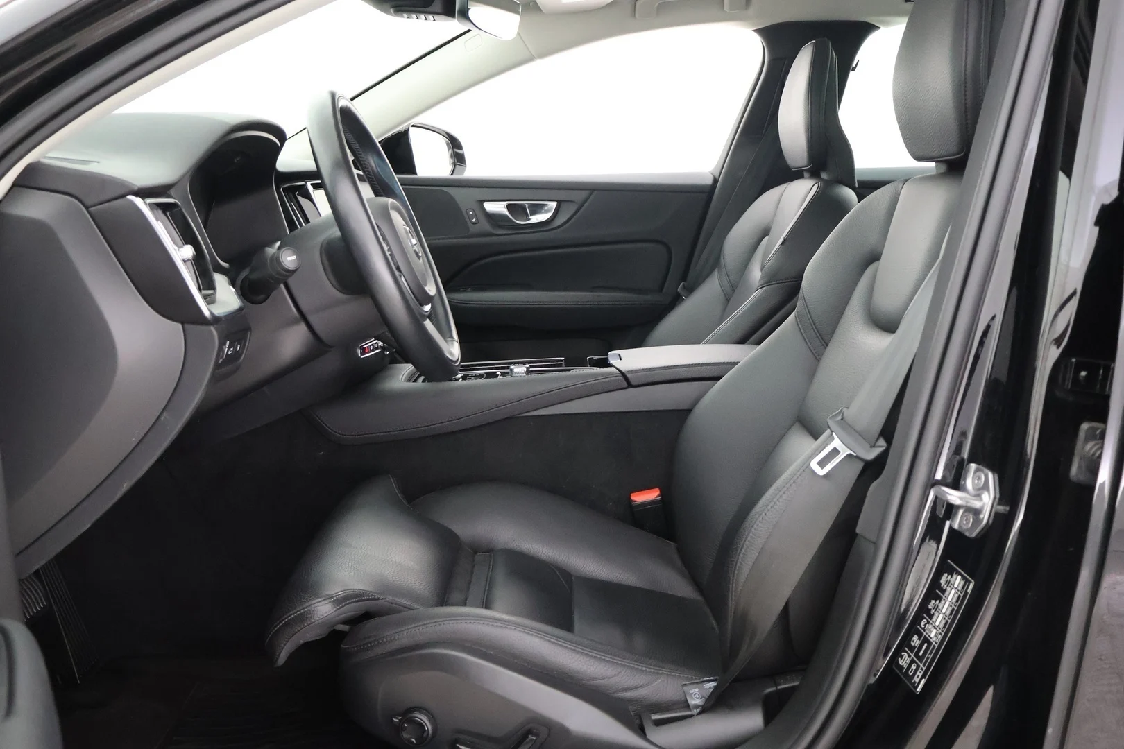 Car Image - 7LA0b1P9LTHyRHp7lqqipq