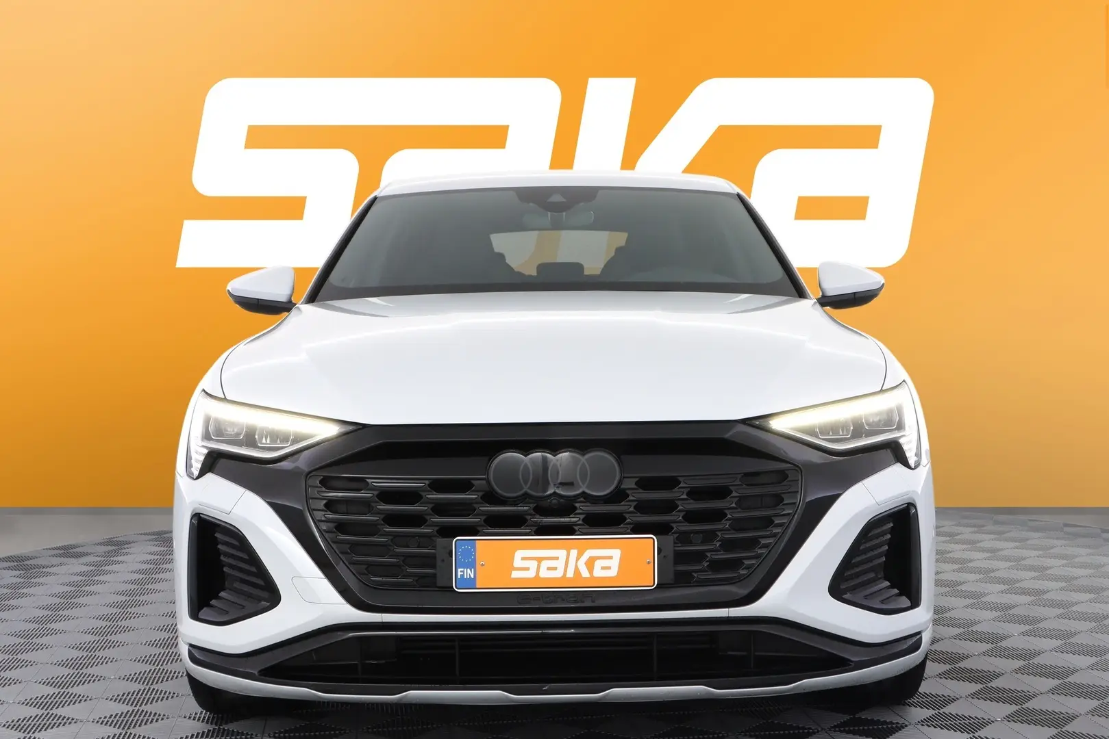 Car Image - 1UZzZ5X02EUYWof29o19Yu