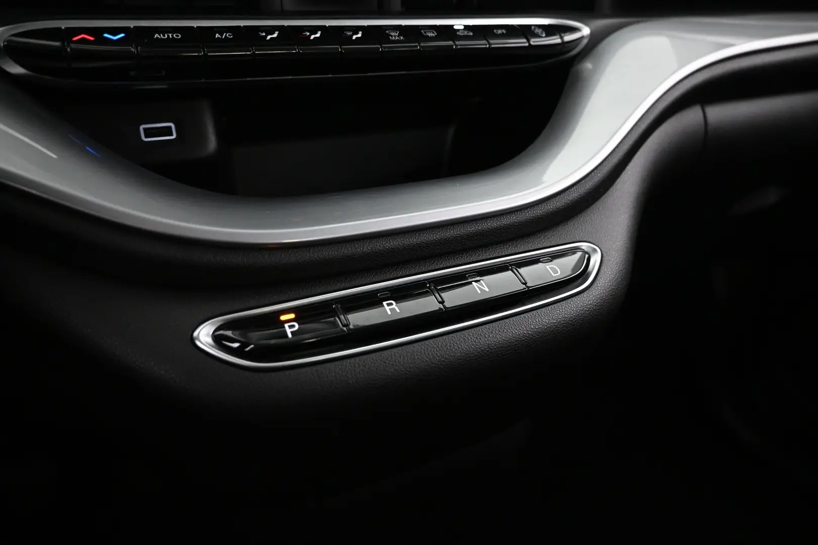 Car Image - 2N2Hk57lom9SKOQlpeJg8y