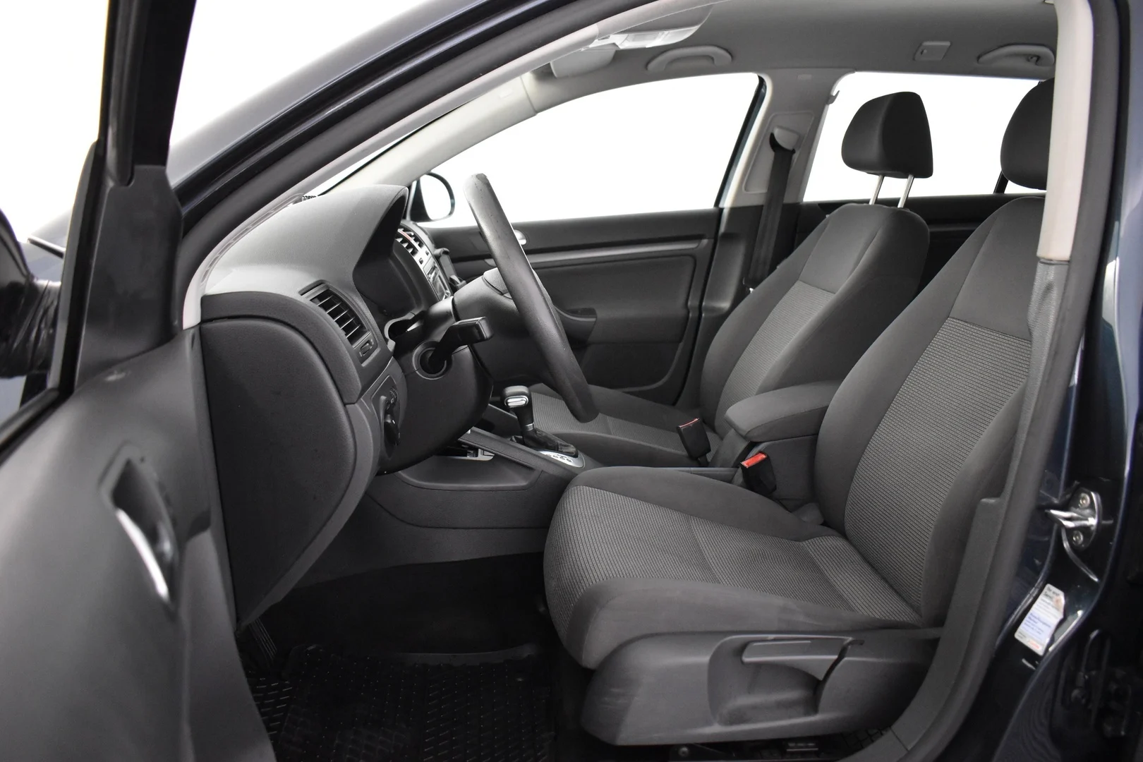 Car Image - 5dx41PScEZUm3GwSY3QYxm