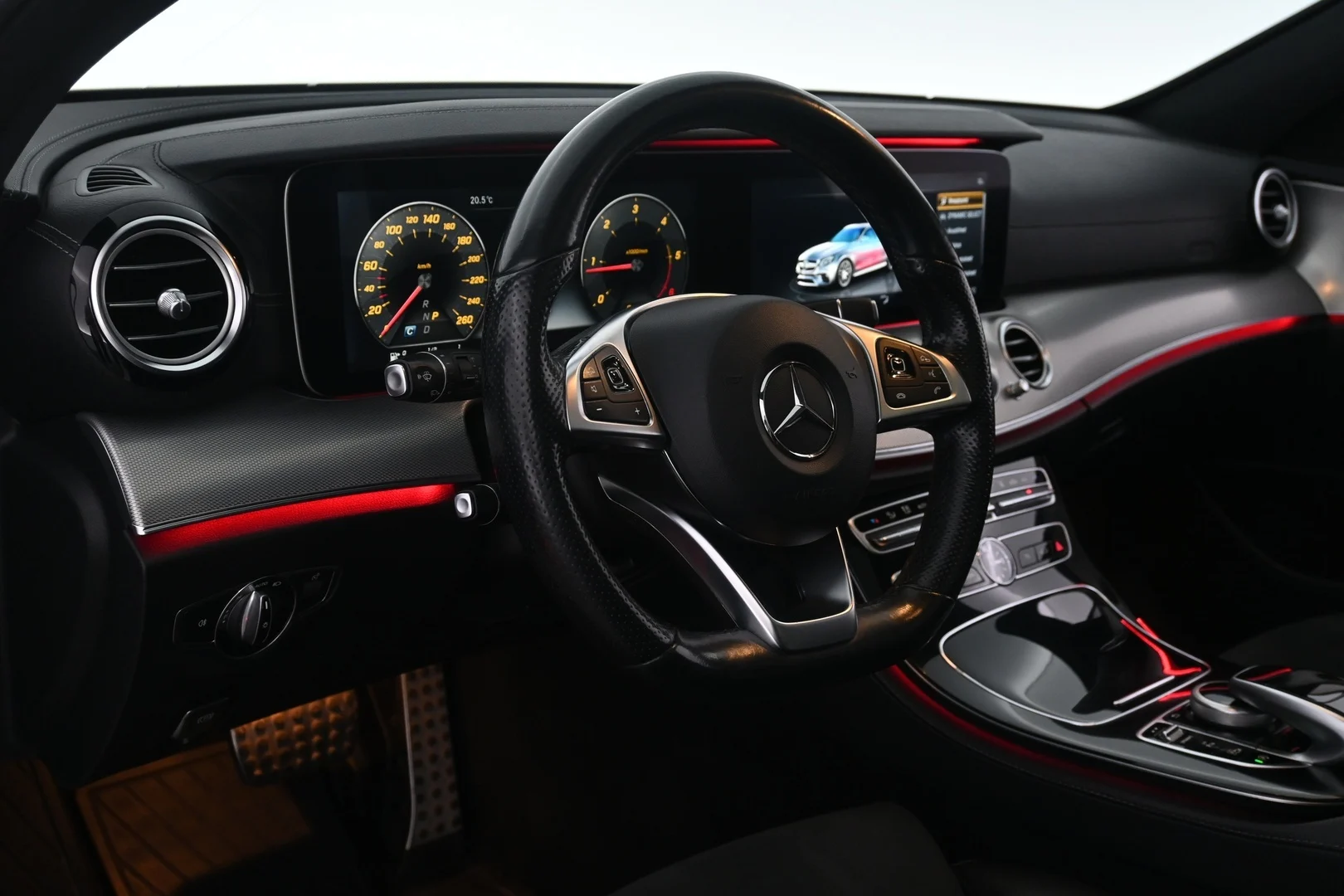 Car Image - 2mCHx8JB0p5kWb4yrWF5Cc