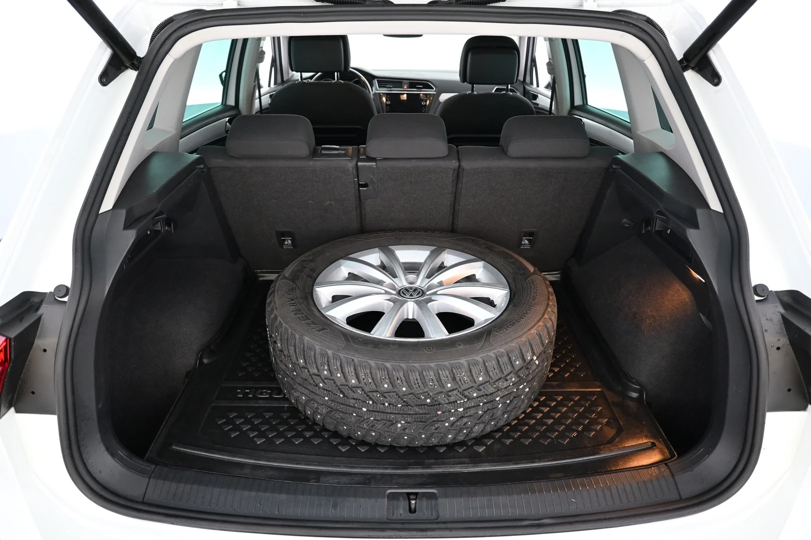 Car Image - 1DKixsXZqbGrLz0NB9OMaP