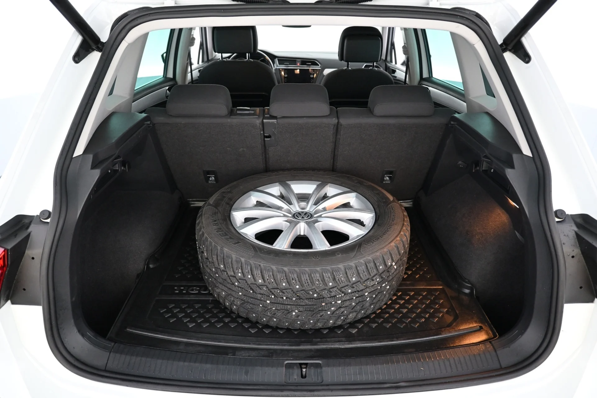 Car Image - 1DKixsXZqbGrLz0NB9OMaP
