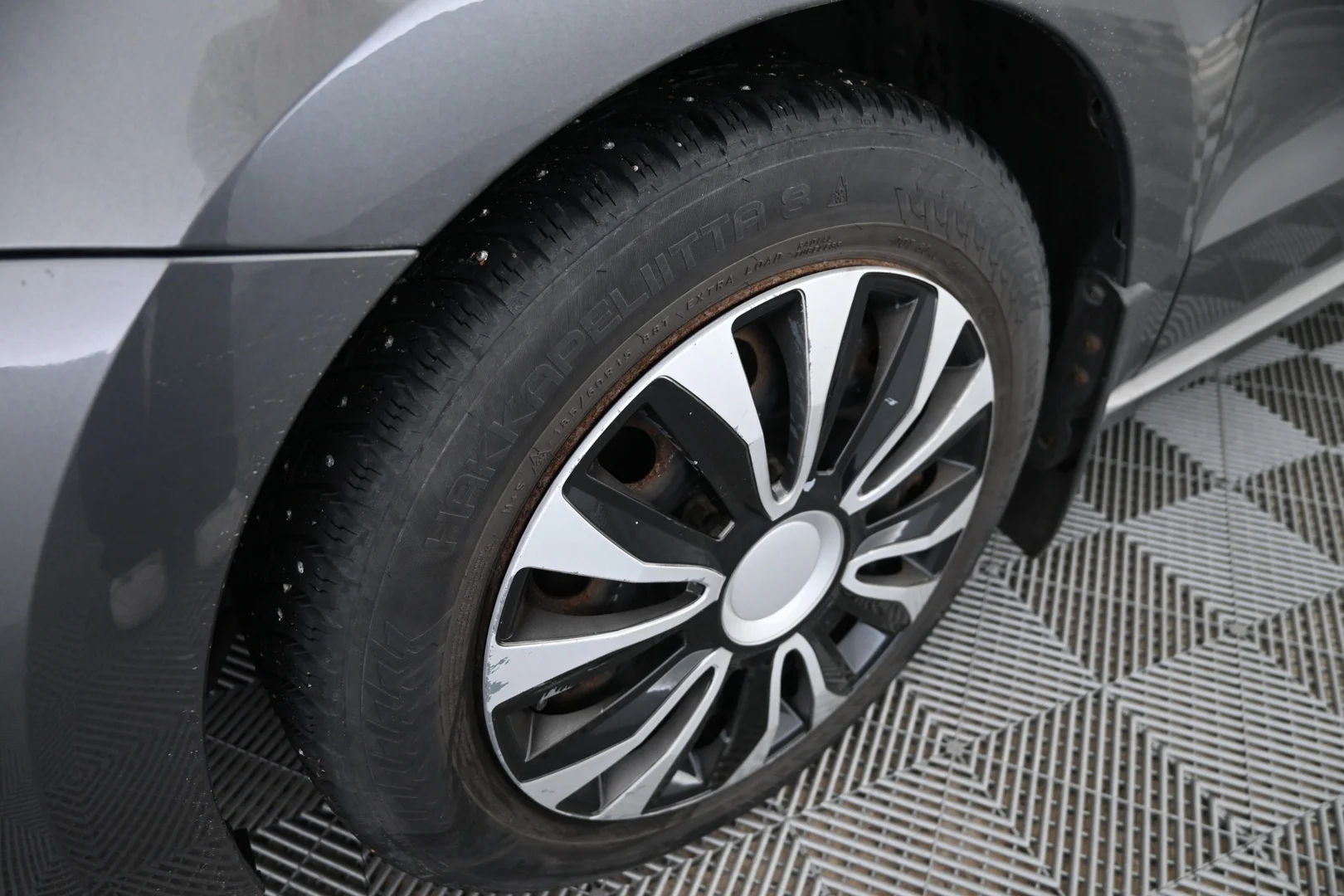 Car Image - 7JZY2j0DzgJz3e7t5FwmR0