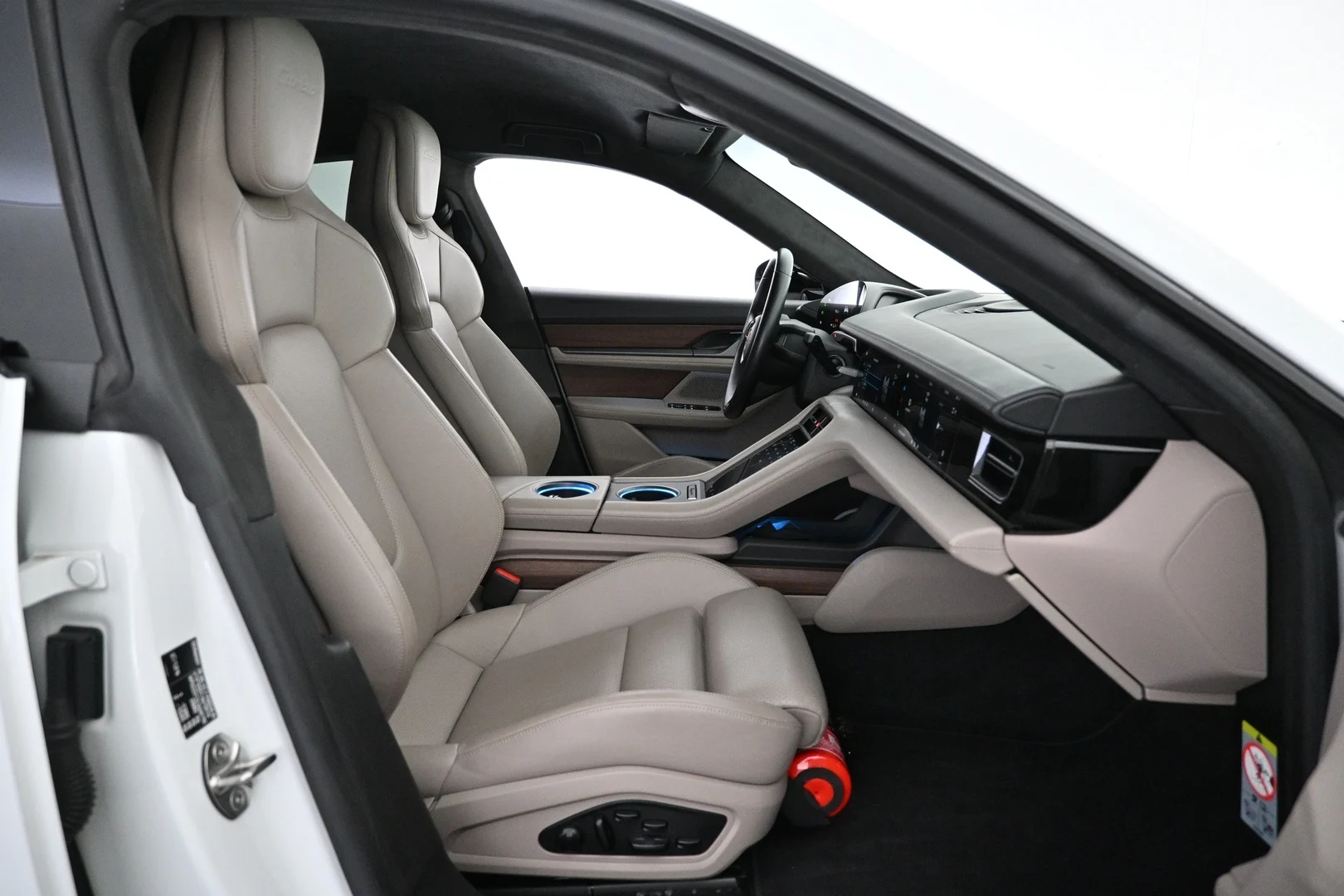 Car Image - 6KqlL8gfHCh9YibXSw3ILQ