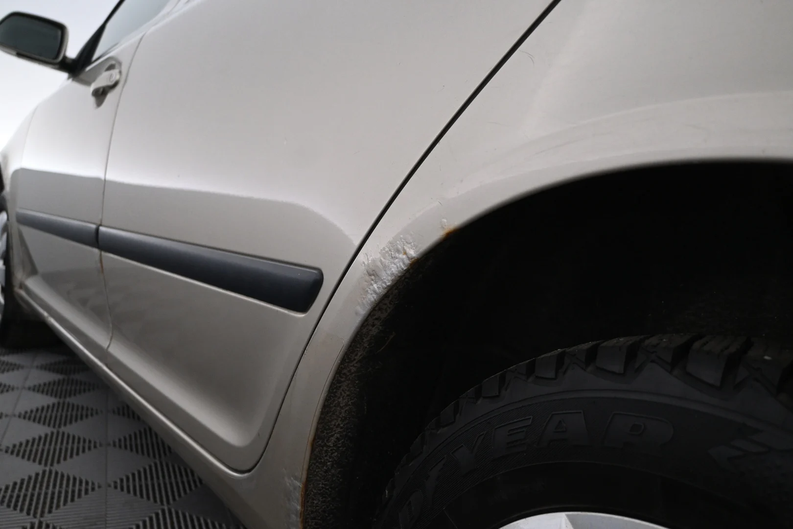 Car Image - 2UQ77m6uu0Oty9Taci46ns