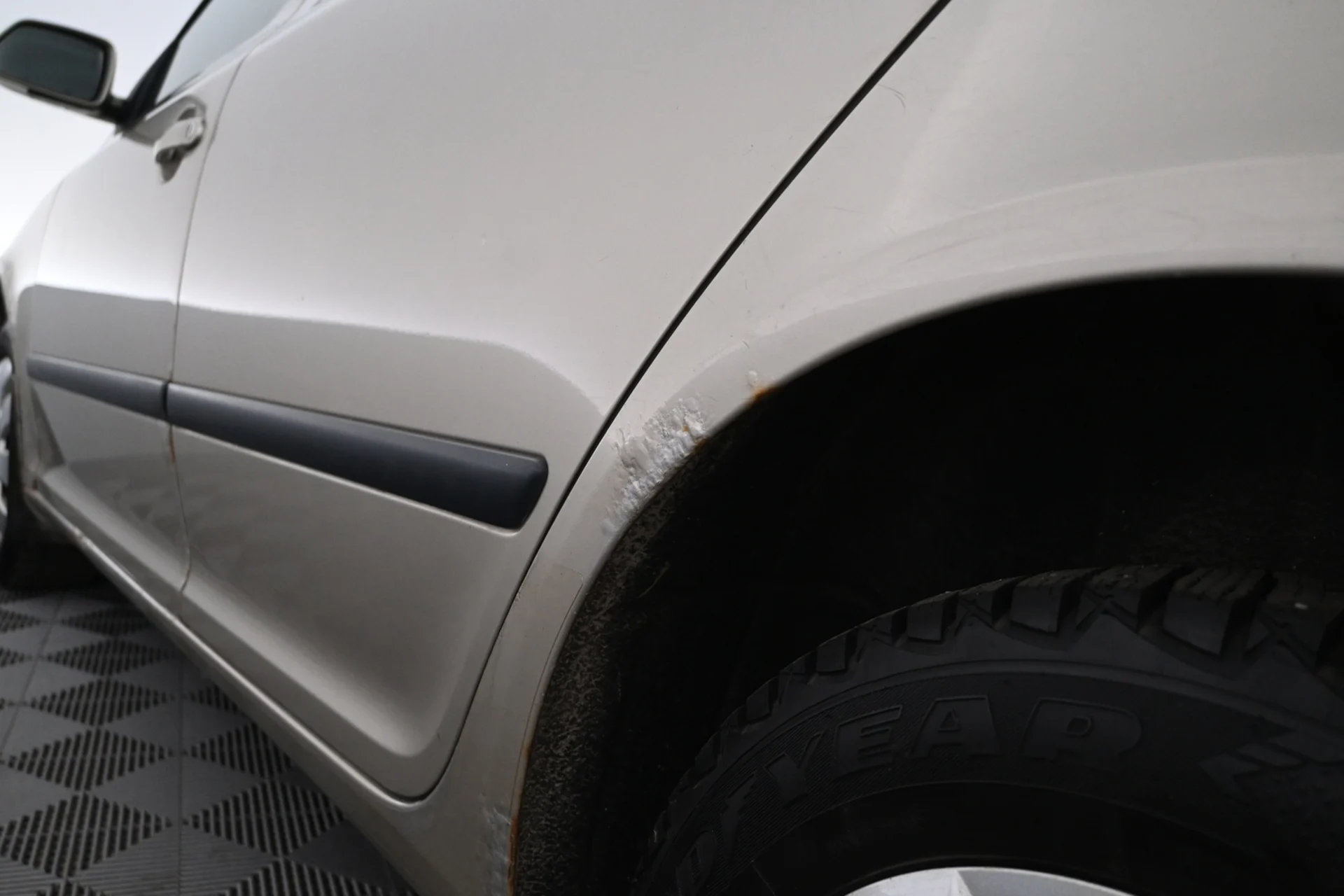 Car Image - 2UQ77m6uu0Oty9Taci46ns