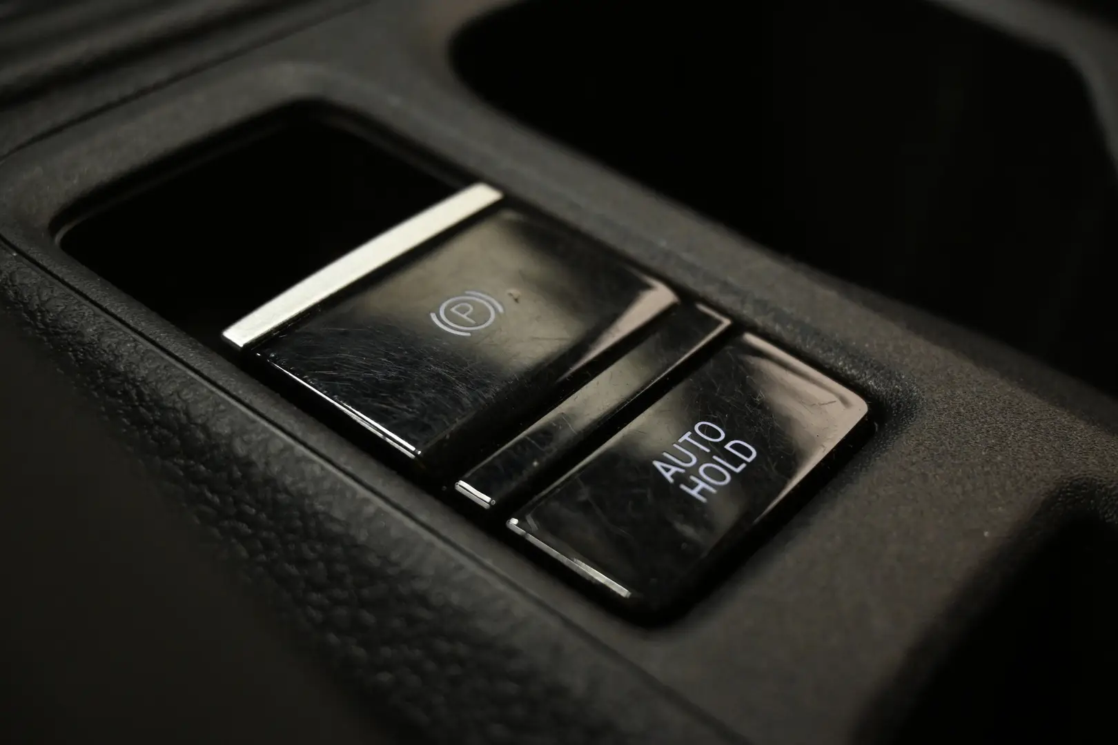 Car Image - 4bge9r5Kj4zUXN42pVDnAE