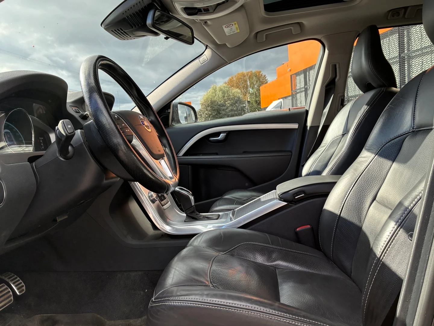 Car Image - OEMR905tbQkuIZHLfr6wQ