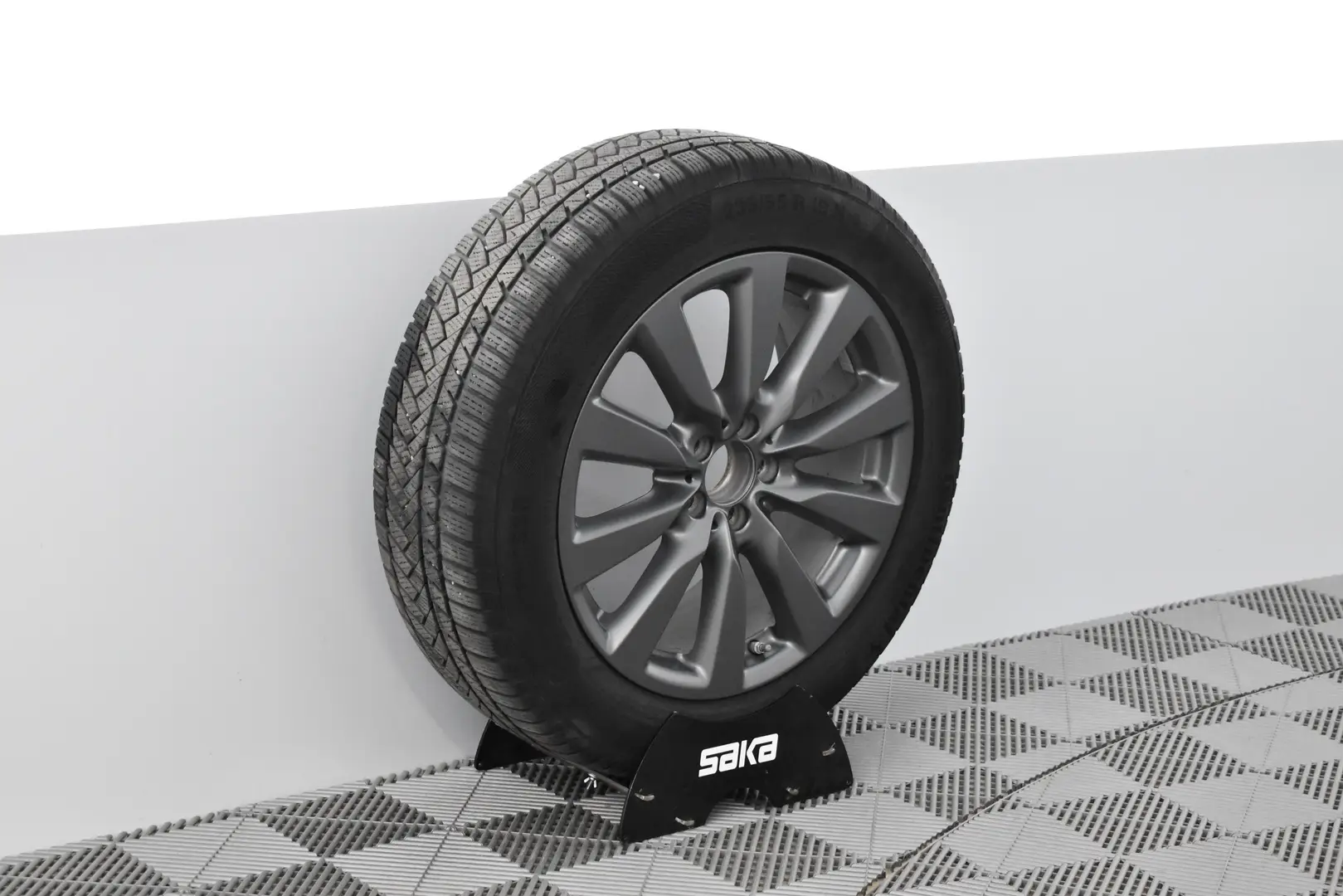 Car Image - 7pOHtxVqaz1Y5jkVuSrFdQ