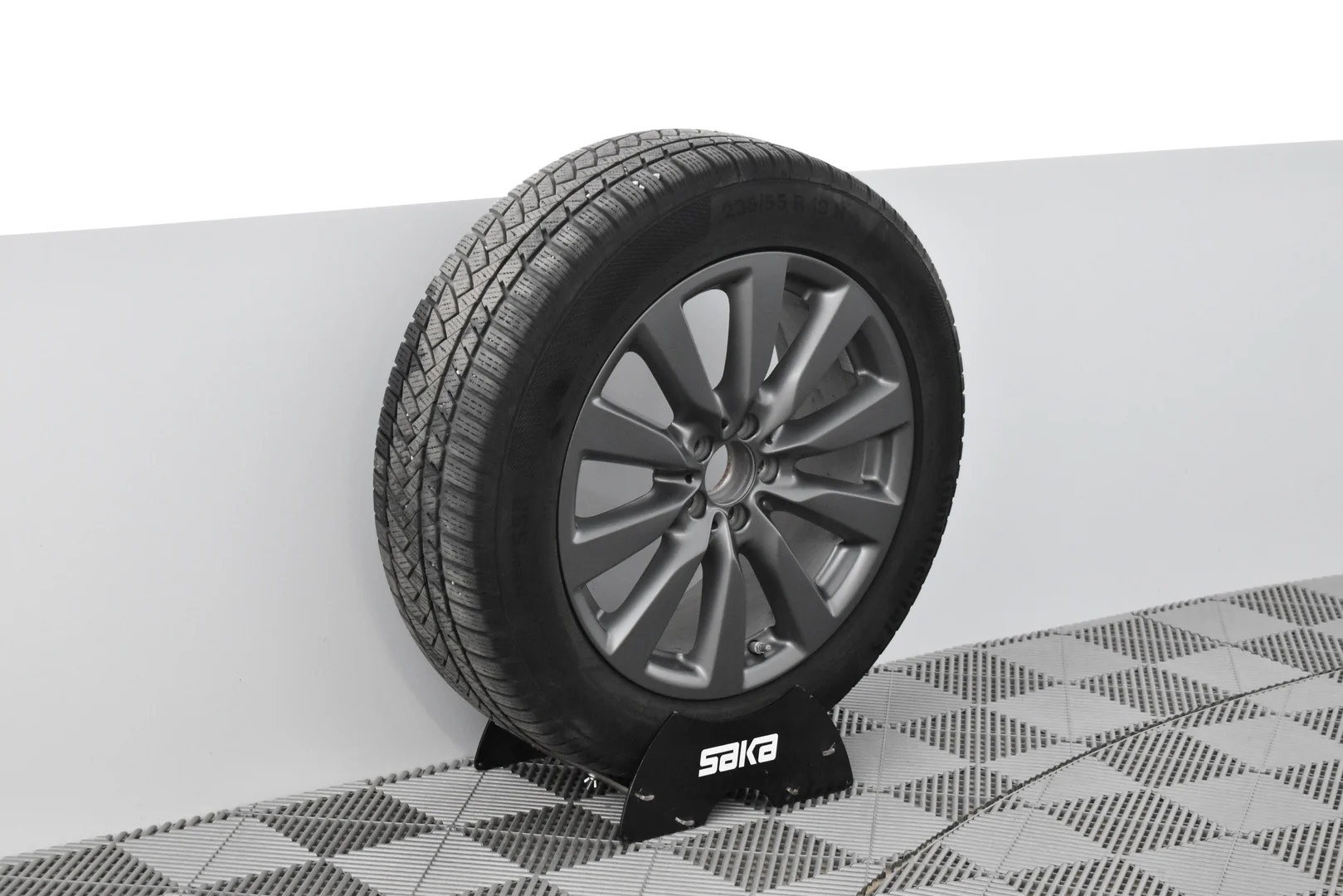 Car Image - 7pOHtxVqaz1Y5jkVuSrFdQ