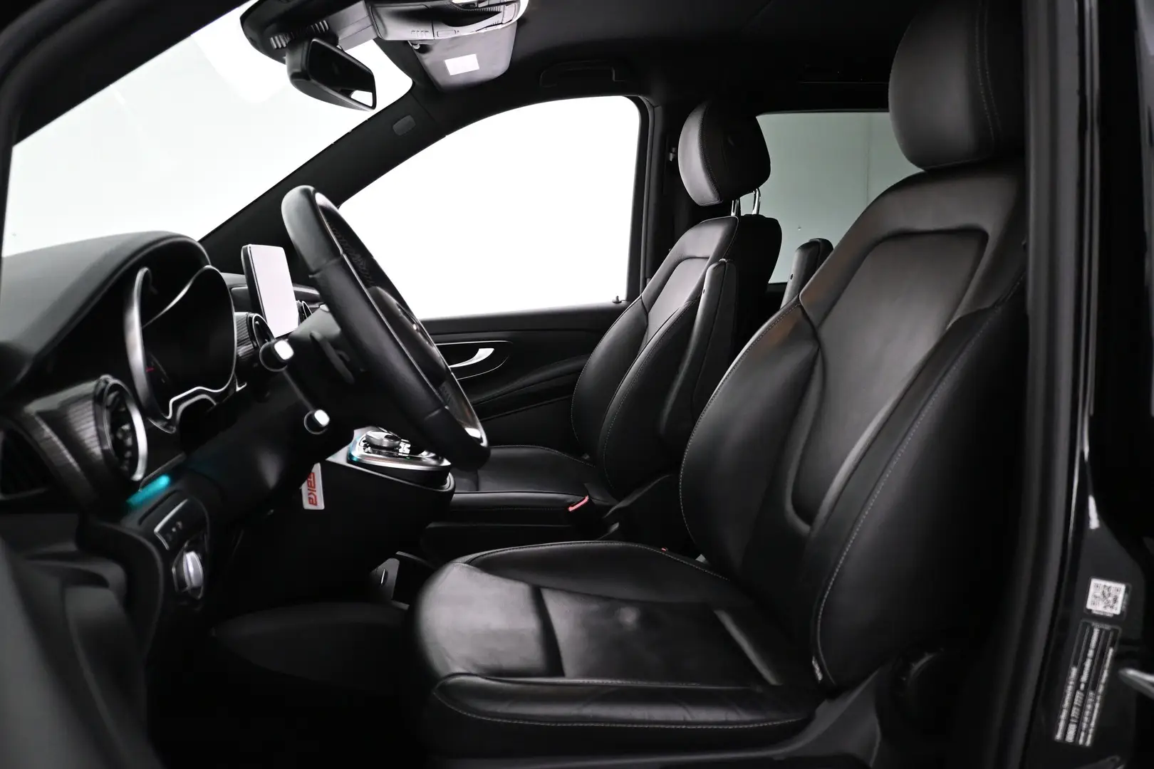 Car Image - 2bHZwrJT33zWL2ksf0Xqko