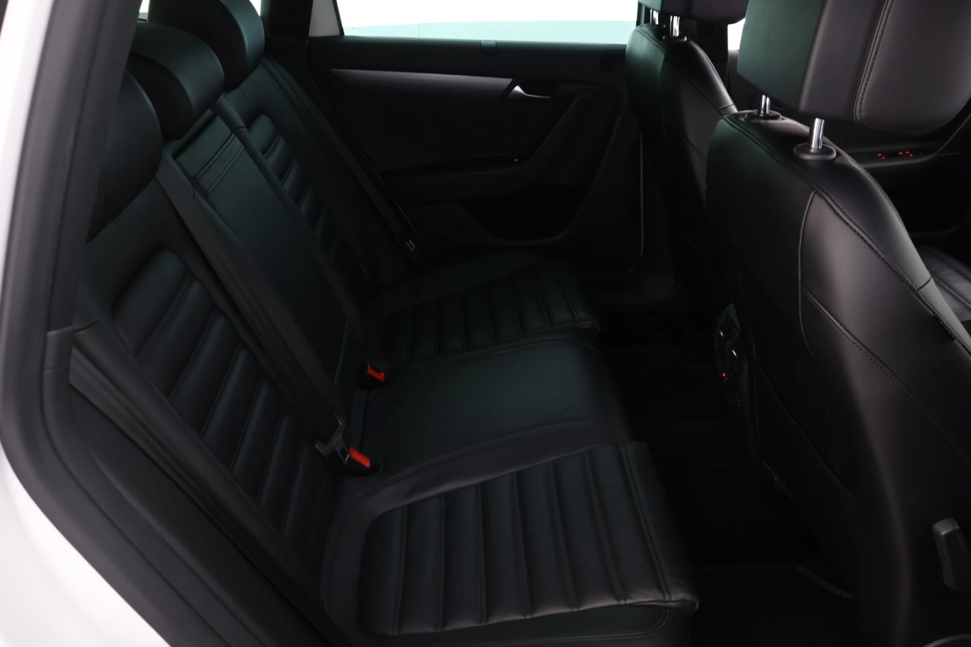 Car Image - 6q1hHbb2zYc6BLyiQheL09