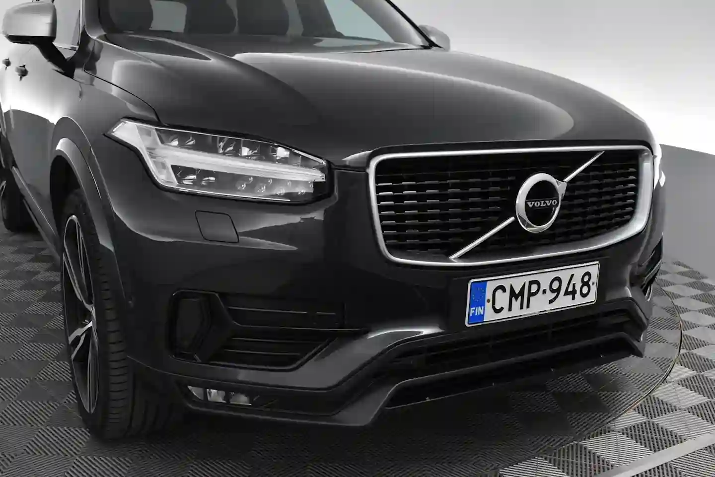 Car Image - tSD9zDIwXDuUO8I19vZbB