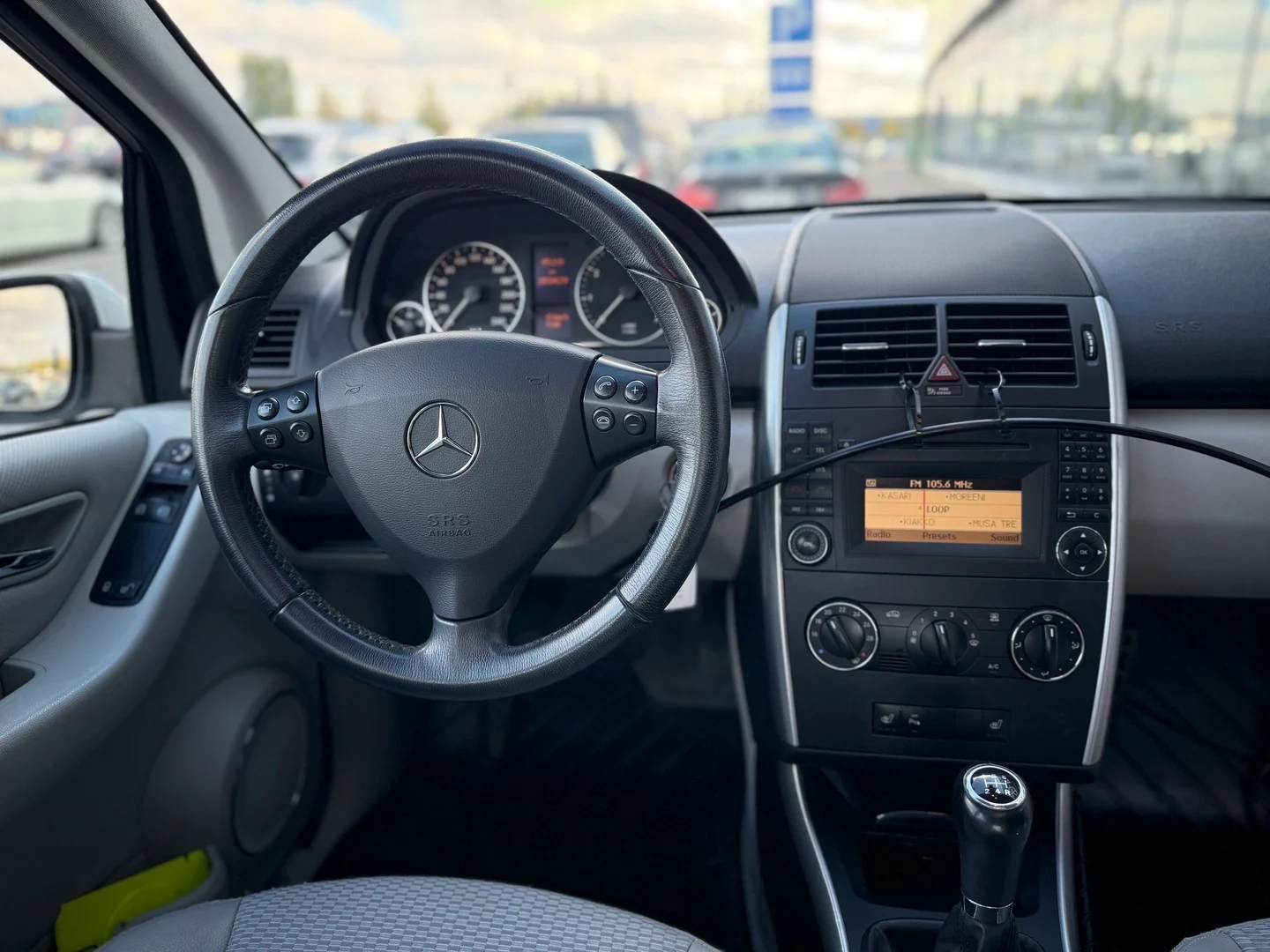 Car Image - 18Ky3iuPFMq1fnwsHCTNT1