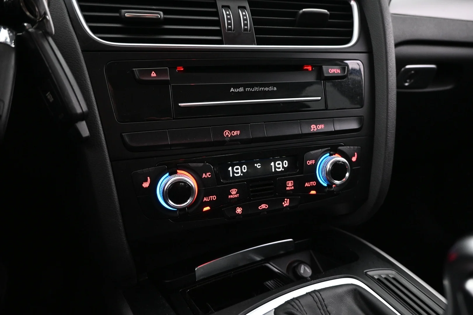 Car Image - 4MMVP8CKVype1x00dTYV1n