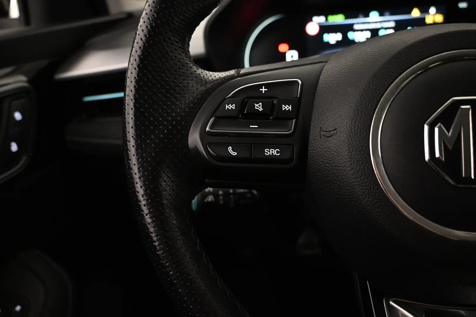 Car Image - 3Bz8rQ2A20Y0JKMFEn4WkH