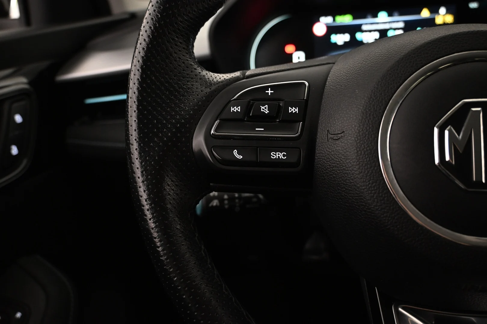 Car Image - 3Bz8rQ2A20Y0JKMFEn4WkH
