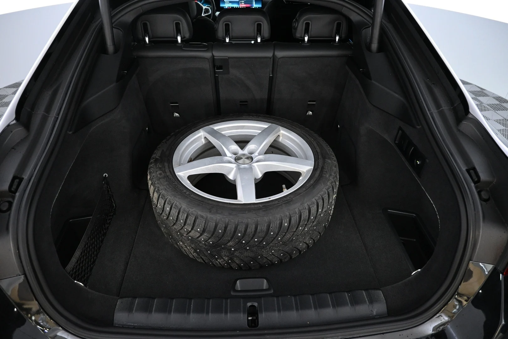 Car Image - 3ZIZhBnvFbyZVKgwyTiIYo