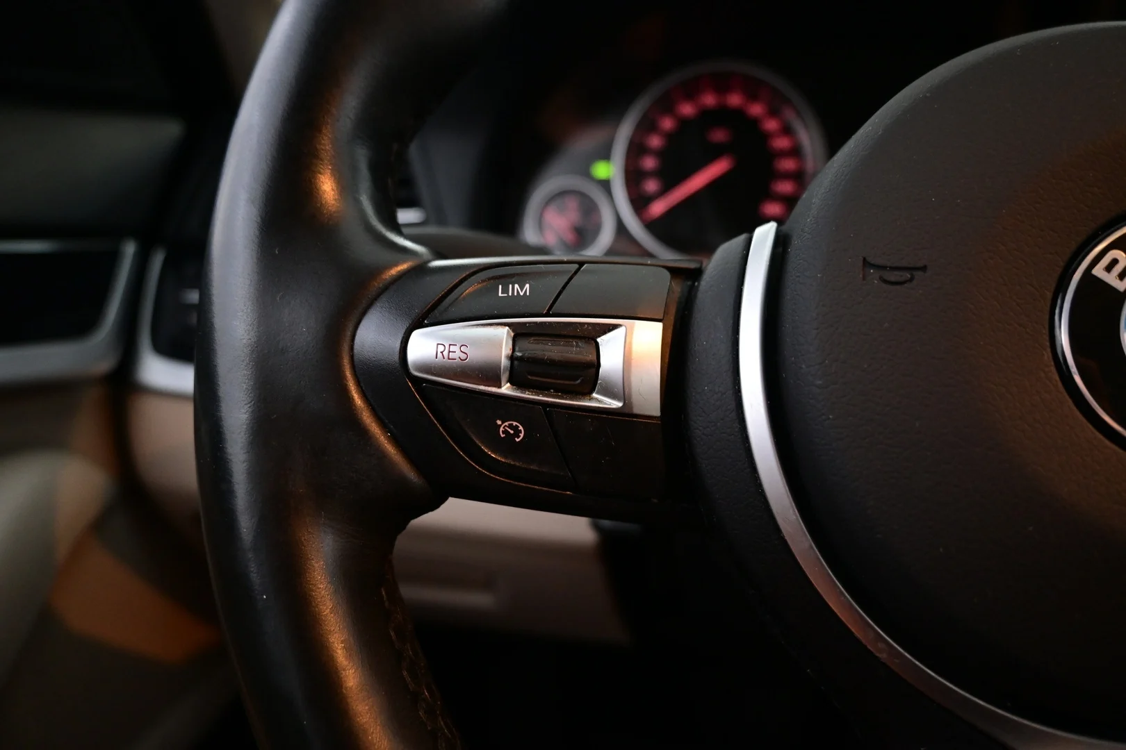 Car Image - 2Zytcn0TaDiFqhujJbSPZV